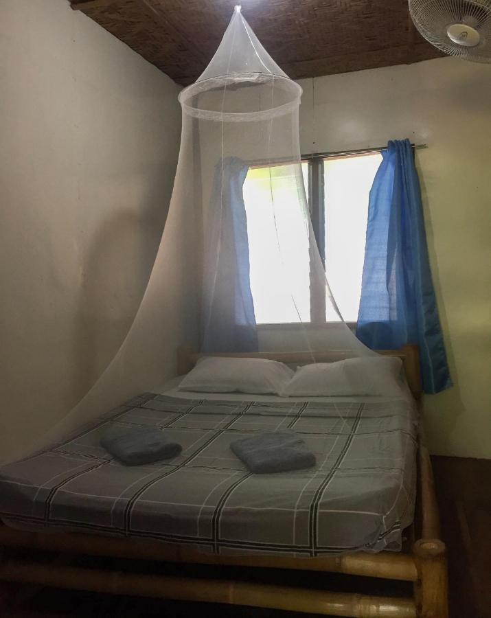 Beach House Resort And Dive Center Mambajao Exterior foto